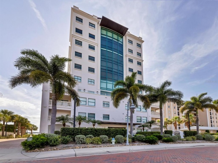 258 GOLDEN GATE POINT, SARASOTA, Florida 34236, 3 Bedrooms Bedrooms, ,3 BathroomsBathrooms,Residential,For Sale,GOLDEN GATE,A4503788