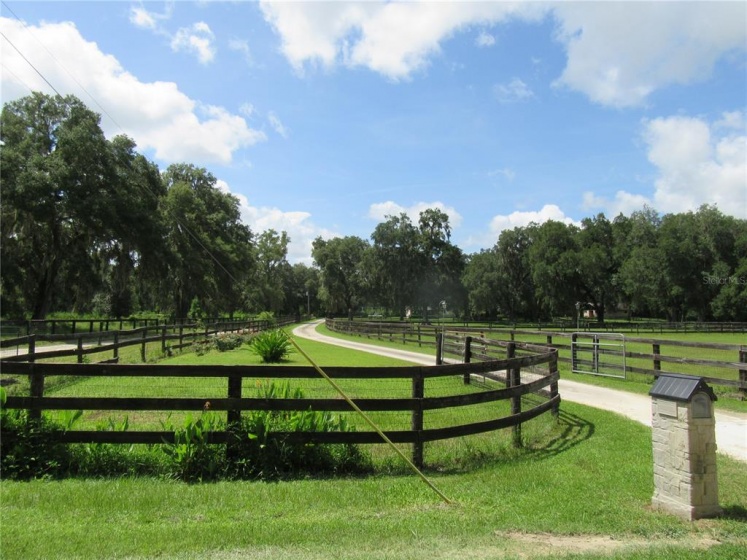 12250 7TH PLACE, OCALA, Florida 34482, 3 Bedrooms Bedrooms, ,2 BathroomsBathrooms,Residential,For Sale,7TH,OM624769
