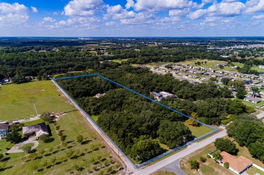 6400 BELLO ROBLE DRIVE, AUBURNDALE, Florida 33823, 6 Bedrooms Bedrooms, ,6 BathroomsBathrooms,Residential,For Sale,BELLO ROBLE,T3338602