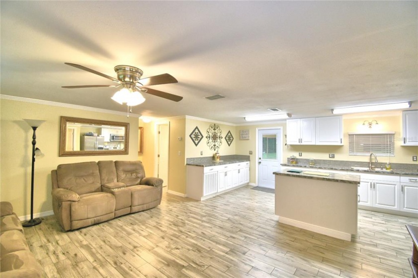 AUBURNDALE, Florida 33823, 2 Bedrooms Bedrooms, ,2 BathroomsBathrooms,Residential,For Sale,J936990