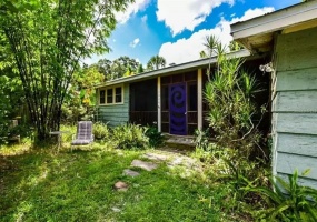 1044 VIRGINIA DRIVE, SARASOTA, Florida 34234, 1 Bedroom Bedrooms, ,1 BathroomBathrooms,Residential,For Sale,VIRGINIA,U8143287