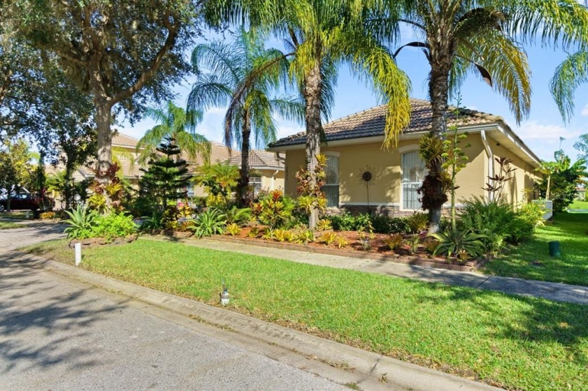 3821 GOLDEN FEATHER WAY, KISSIMMEE, Florida 34746, 4 Bedrooms Bedrooms, ,3 BathroomsBathrooms,Residential,For Sale,GOLDEN FEATHER,O5985473