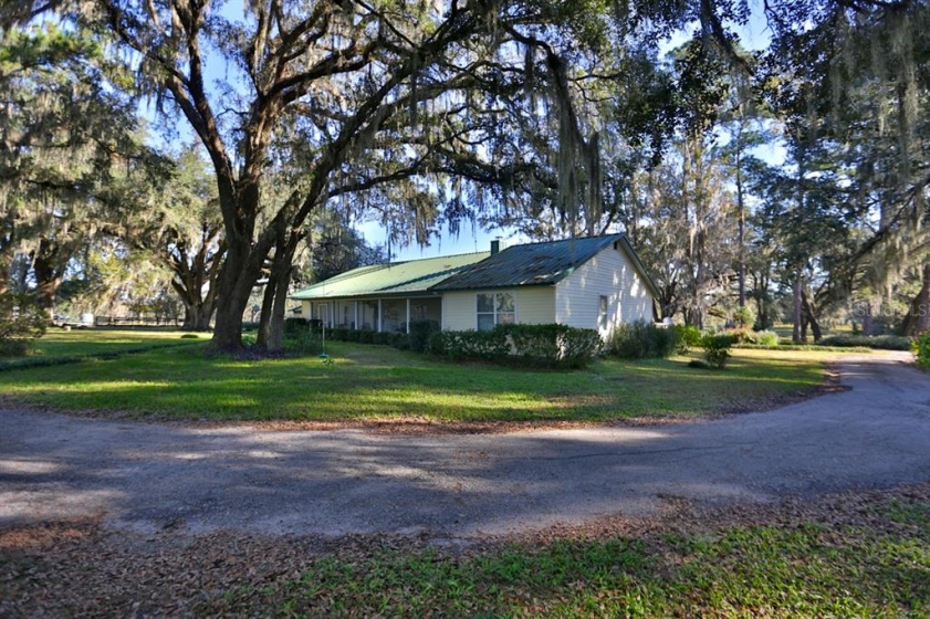 13675 US HIGHWAY 27, OCALA, Florida 34482, 4 Bedrooms Bedrooms, ,3 BathroomsBathrooms,Residential,For Sale,US HIGHWAY 27,OM630522