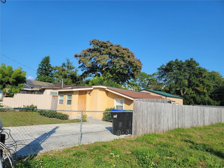 107 OBSERVATORY DRIVE, ORLANDO, Florida 32835, 3 Bedrooms Bedrooms, ,2 BathroomsBathrooms,Residential,For Sale,OBSERVATORY,R4905510