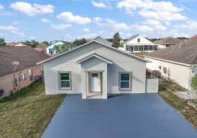 221 NICHOLSON DRIVE, DAVENPORT, Florida 33837, 3 Bedrooms Bedrooms, ,2 BathroomsBathrooms,Residential,For Sale,NICHOLSON,O5992876