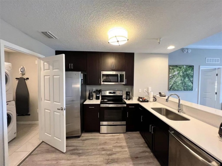 14501 GROVE RESORT AVENUE, WINTER GARDEN, Florida 34787, 3 Bedrooms Bedrooms, ,2 BathroomsBathrooms,Residential,For Sale,GROVE RESORT,O5992991