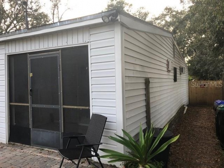 452 NORMANDALE AVENUE, ORLANDO, Florida 32835, 2 Bedrooms Bedrooms, ,1 BathroomBathrooms,Residential,For Sale,NORMANDALE,O5994918
