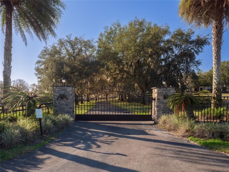 9110 HWY 225A, OCALA, Florida 34482, 4 Bedrooms Bedrooms, ,2 BathroomsBathrooms,Residential,For Sale,HWY 225A,OM632294