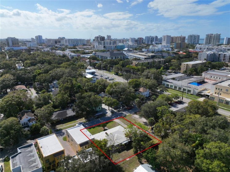 1633 9TH STREET, SARASOTA, Florida 34236, ,Residential Income,For Sale,9TH,A4522010