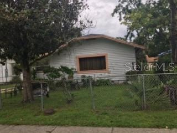863 WILLIE MAYS PARKWAY, ORLANDO, Florida 32811, 2 Bedrooms Bedrooms, ,2 BathroomsBathrooms,Residential,For Sale,WILLIE MAYS,O5978346