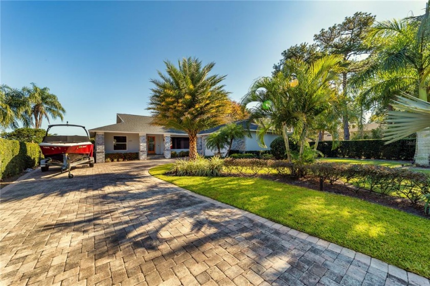 6131 LINNEAL BEACH DRIVE, APOPKA, Florida 32703, 3 Bedrooms Bedrooms, ,2 BathroomsBathrooms,Residential,For Sale,LINNEAL BEACH,O5996313