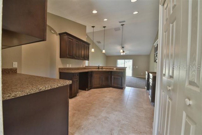 14742 79TH TERRACE ROAD, OCALA, Florida 34473, 3 Bedrooms Bedrooms, ,2 BathroomsBathrooms,Residential,For Sale,79TH TERRACE,OM620769
