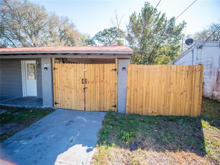 1005 SAN DOMINGO ROAD, ORLANDO, Florida 32808, 2 Bedrooms Bedrooms, ,1 BathroomBathrooms,Residential,For Sale,SAN DOMINGO,O5983164