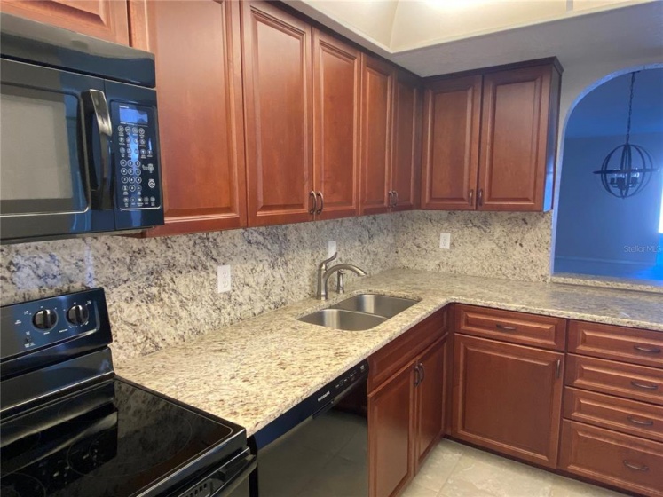 333 LAKE HOWARD DRIVE, WINTER HAVEN, Florida 33880, 2 Bedrooms Bedrooms, ,2 BathroomsBathrooms,Residential,For Sale,LAKE HOWARD,P4919207