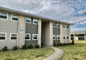 839 SKY LAKE CIRCLE, ORLANDO, Florida 32809, 3 Bedrooms Bedrooms, ,2 BathroomsBathrooms,Residential,For Sale,SKY LAKE,S5062788