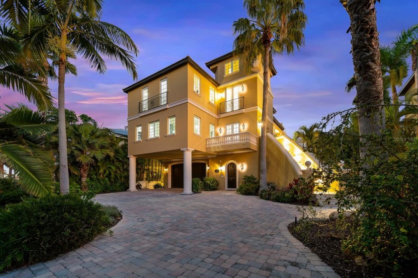 166 BRYANT DRIVE, SARASOTA, Florida 34236, 5 Bedrooms Bedrooms, ,5 BathroomsBathrooms,Residential,For Sale,BRYANT,A4521796