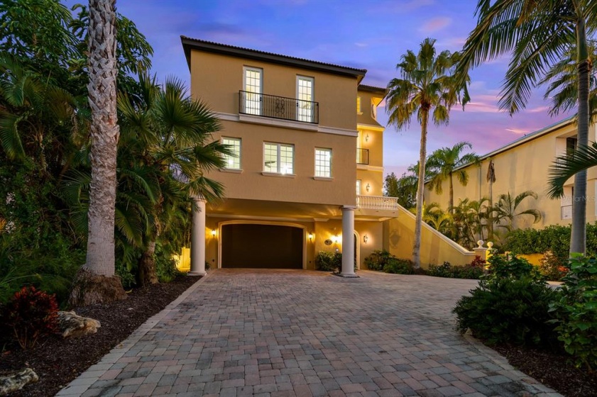 166 BRYANT DRIVE, SARASOTA, Florida 34236, 5 Bedrooms Bedrooms, ,5 BathroomsBathrooms,Residential,For Sale,BRYANT,A4521796