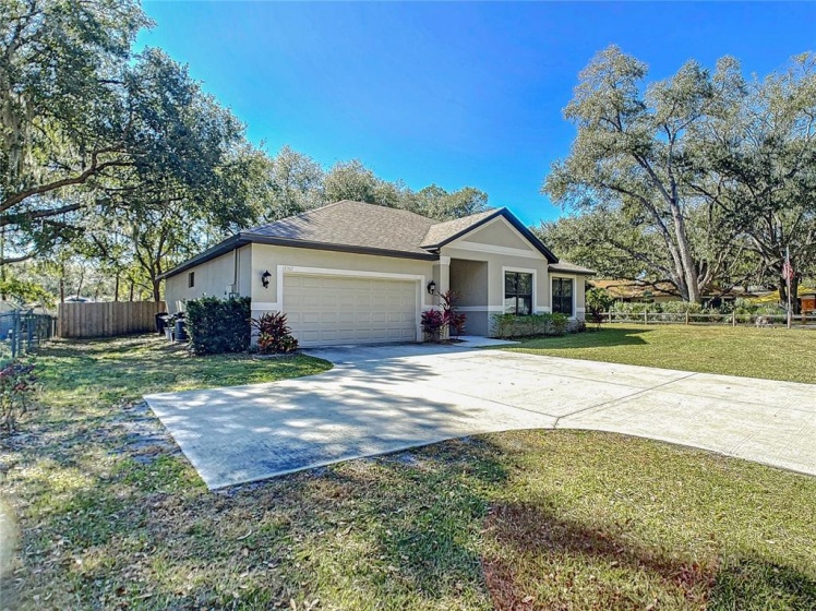 18307 DELLS COVE ROAD, GROVELAND, Florida 34736, 3 Bedrooms Bedrooms, ,2 BathroomsBathrooms,Residential,For Sale,DELLS COVE,O6003945