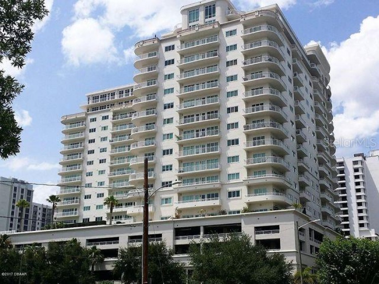 100 EOLA DRIVE, ORLANDO, Florida 32801, 2 Bedrooms Bedrooms, ,2 BathroomsBathrooms,Residential,For Sale,EOLA,O5996763