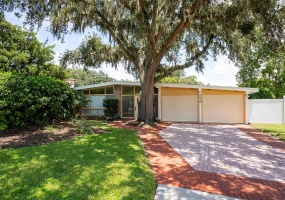 2036 VIA TUSCANY, WINTER PARK, Florida 32789, 3 Bedrooms Bedrooms, ,2 BathroomsBathrooms,Residential,For Sale,VIA TUSCANY,O6004320