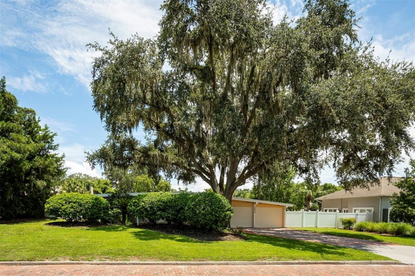 2036 VIA TUSCANY, WINTER PARK, Florida 32789, 3 Bedrooms Bedrooms, ,2 BathroomsBathrooms,Residential,For Sale,VIA TUSCANY,O6004320