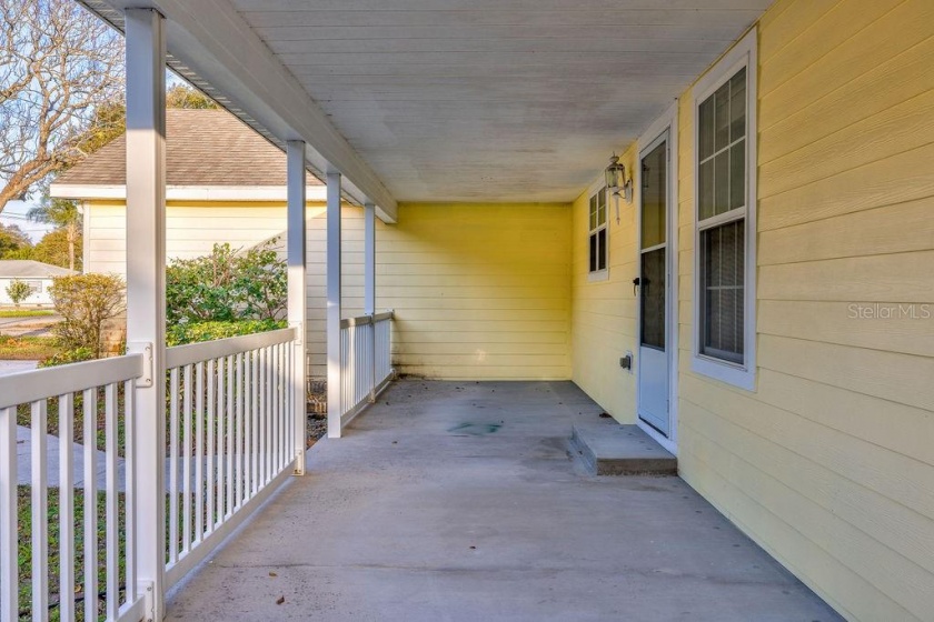 308 PINEWOOD COURT, FERN PARK, Florida 32730, 3 Bedrooms Bedrooms, ,2 BathroomsBathrooms,Residential,For Sale,PINEWOOD,V4923135