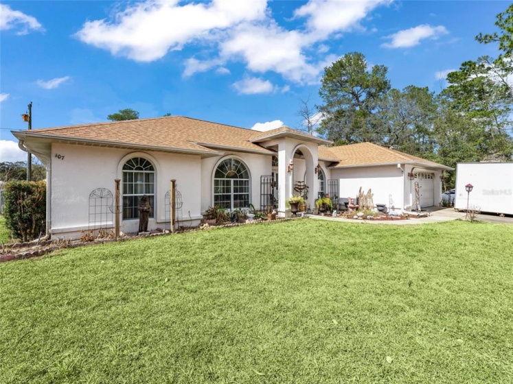 107 MARION OAKS DRIVE, OCALA, Florida 34473, 3 Bedrooms Bedrooms, ,2 BathroomsBathrooms,Residential,For Sale,MARION OAKS DRIVE,OM634529