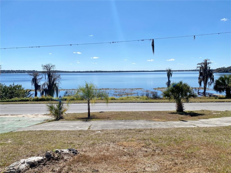 354 LAKESHORE DRIVE, CLERMONT, Florida 34711, 3 Bedrooms Bedrooms, ,3 BathroomsBathrooms,Residential,For Sale,LAKESHORE,S5062634