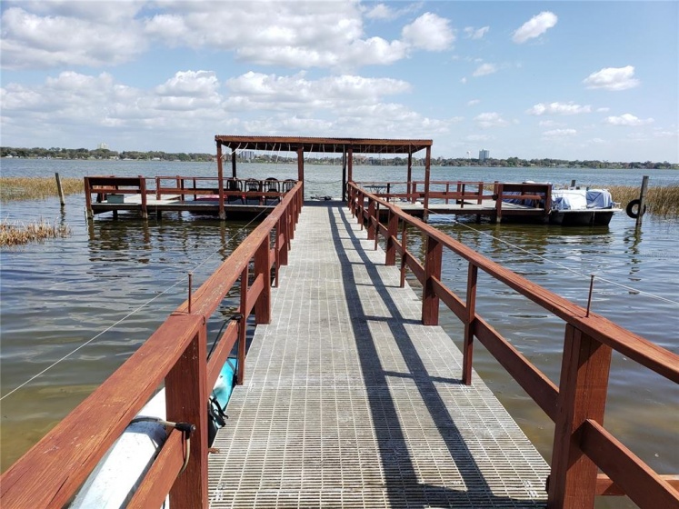 333 LAKE HOWARD DR NW, WINTER HAVEN, Florida 33880, 3 Bedrooms Bedrooms, ,2 BathroomsBathrooms,Residential,For Sale,LAKE HOWARD DR NW,O6005237