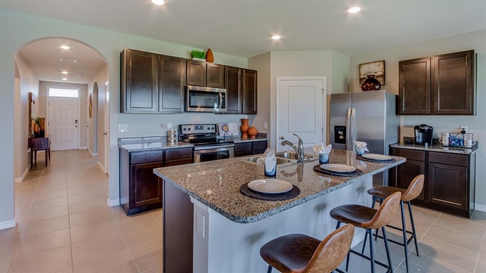 456 HICKORY COURSE LOOP, OCALA, Florida 34472, 4 Bedrooms Bedrooms, ,2 BathroomsBathrooms,Residential,For Sale,HICKORY COURSE,T3356694