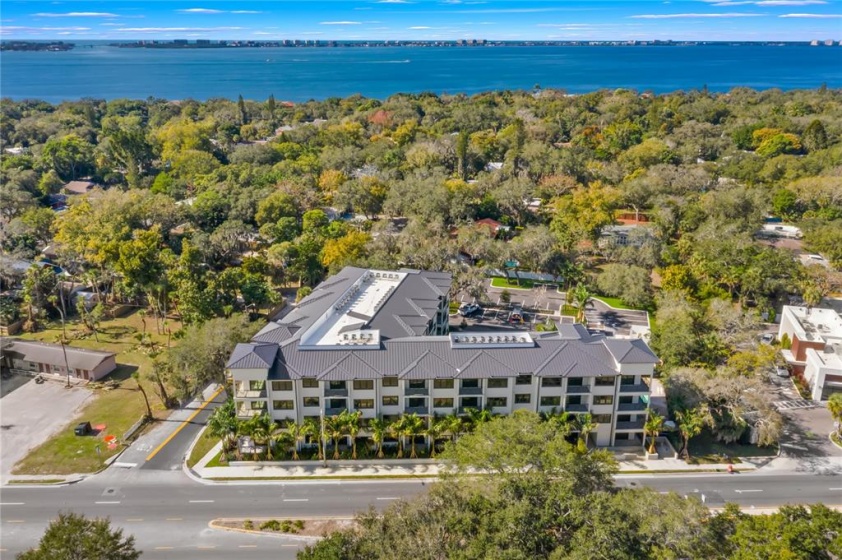 2413 TAMIAMI TRAIL, SARASOTA, Florida 34234, ,Residential Income,For Sale,TAMIAMI,T3356935