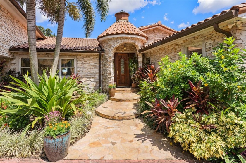 77 INTERLAKEN ROAD, ORLANDO, Florida 32804, 6 Bedrooms Bedrooms, ,4 BathroomsBathrooms,Residential,For Sale,INTERLAKEN,O6004475