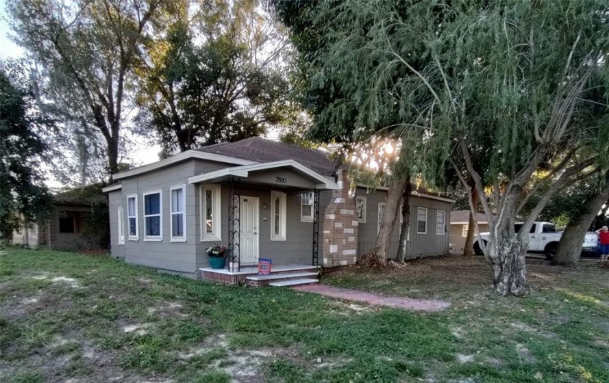2500 AVENUE J, WINTER HAVEN, Florida 33881, 4 Bedrooms Bedrooms, ,3 BathroomsBathrooms,Residential,For Sale,AVENUE J,S5061345