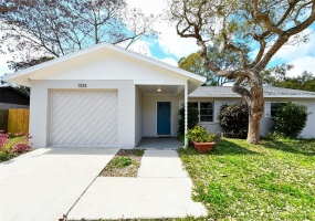 3724 WOODMONT DRIVE, SARASOTA, Florida 34232, 3 Bedrooms Bedrooms, ,2 BathroomsBathrooms,Residential,For Sale,WOODMONT,A4526743