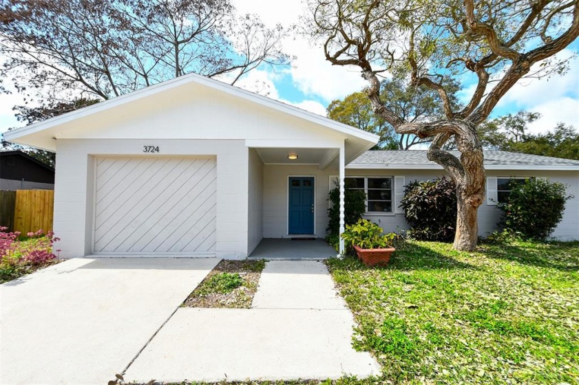 3724 WOODMONT DRIVE, SARASOTA, Florida 34232, 3 Bedrooms Bedrooms, ,2 BathroomsBathrooms,Residential,For Sale,WOODMONT,A4526743
