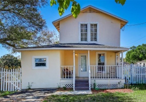 4 HUDSON STREET, ORLANDO, Florida 32835, 3 Bedrooms Bedrooms, ,1 BathroomBathrooms,Residential,For Sale,HUDSON,O6007451