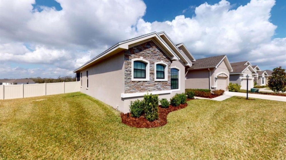 1303 EVERGREEN PARK CIRCLE, LAKELAND, Florida 33813, 4 Bedrooms Bedrooms, ,4 BathroomsBathrooms,Residential,For Sale,EVERGREEN PARK,T3358178