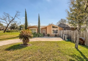 2415 CLAY COURT, LONGWOOD, Florida 32779, 3 Bedrooms Bedrooms, ,2 BathroomsBathrooms,Residential,For Sale,CLAY,O6008778