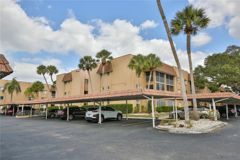 1520 GLEN OAKS DRIVE, SARASOTA, Florida 34232, 1 Bedroom Bedrooms, ,1 BathroomBathrooms,Residential,For Sale,GLEN OAKS,A4527104