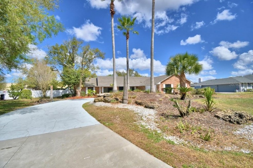 4333 WOODTREE LANE, ORLANDO, Florida 32835, 4 Bedrooms Bedrooms, ,3 BathroomsBathrooms,Residential,For Sale,WOODTREE,O6008668