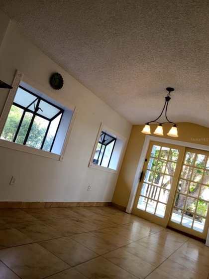 625 MERCADO AVENUE, ORLANDO, Florida 32807, 5 Bedrooms Bedrooms, ,2 BathroomsBathrooms,Residential,For Sale,MERCADO,O6008669