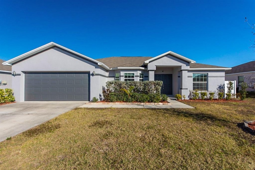 512 MAJESTIC GARDENS BOULEVARD, WINTER HAVEN, Florida 33880, 3 Bedrooms Bedrooms, ,2 BathroomsBathrooms,Residential,For Sale,MAJESTIC GARDENS,O5998366
