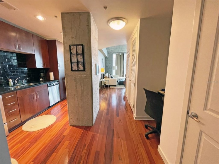 155 COURT AVENUE, ORLANDO, Florida 32801, 1 Bedroom Bedrooms, ,1 BathroomBathrooms,Residential,For Sale,COURT,O6009161