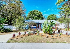 593 45TH STREET, SARASOTA, Florida 34234, 3 Bedrooms Bedrooms, ,2 BathroomsBathrooms,Residential,For Sale,45TH,A4527401