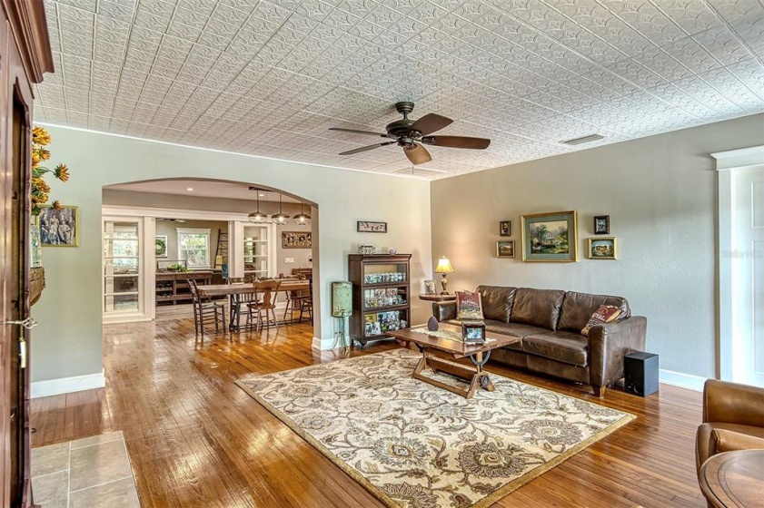 593 45TH STREET, SARASOTA, Florida 34234, 3 Bedrooms Bedrooms, ,2 BathroomsBathrooms,Residential,For Sale,45TH,A4527401