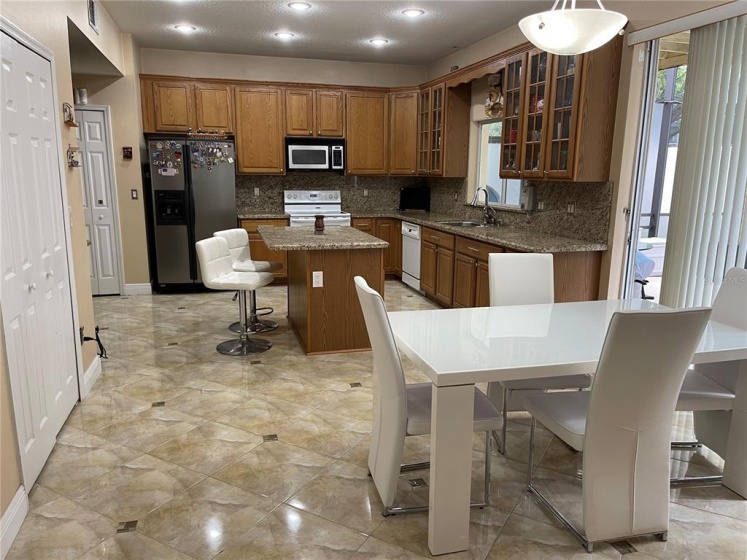 7866 BARDMOOR HILL CIRCLE, ORLANDO, Florida 32835, 5 Bedrooms Bedrooms, ,3 BathroomsBathrooms,Residential,For Sale,BARDMOOR HILL,O6010003