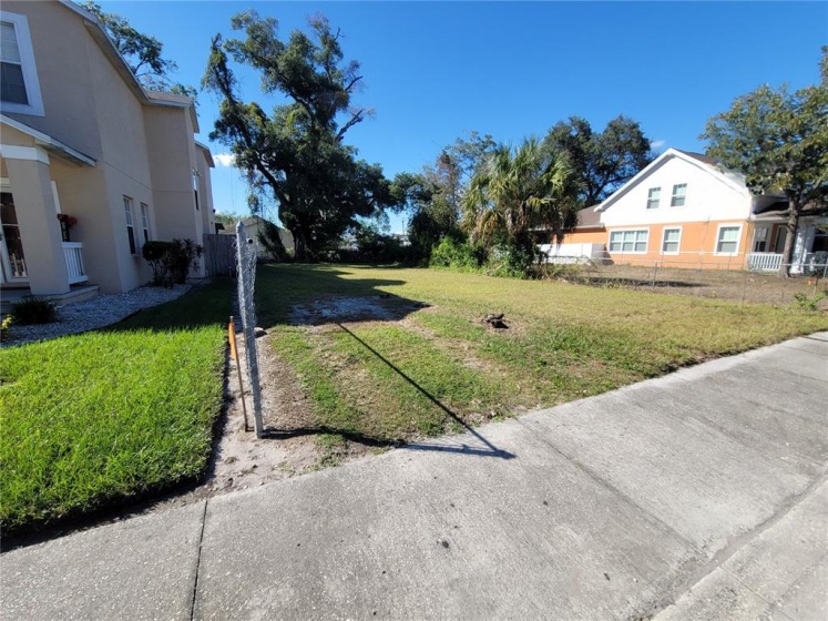 828 MCFALL AVENUE AVENUE, ORLANDO, Florida 32805, ,Land,For Sale,MCFALL AVENUE,O5980305
