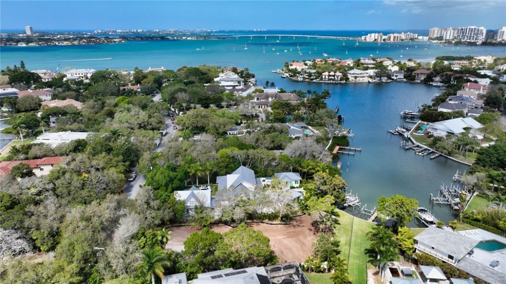 1515 HILLVIEW DRIVE, SARASOTA, Florida 34239, 4 Bedrooms Bedrooms, ,4 BathroomsBathrooms,Residential,For Sale,HILLVIEW,A4522100