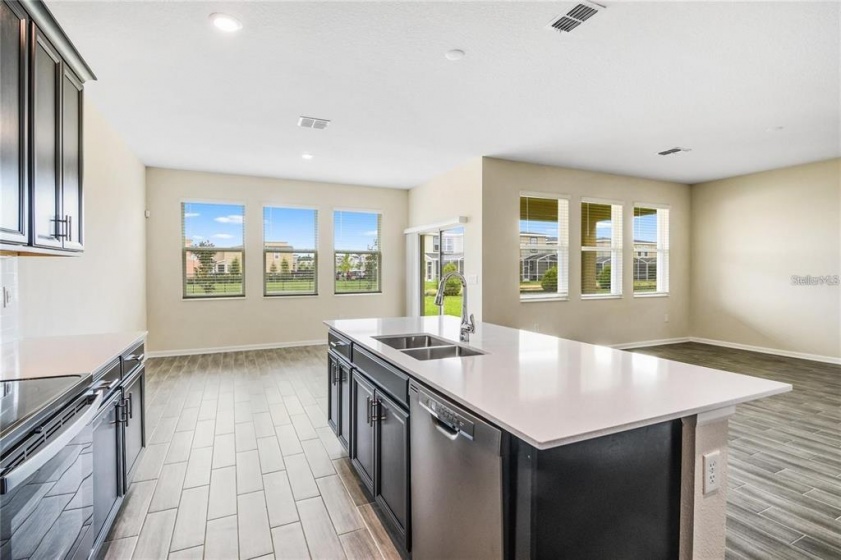 8999 FLUFFY LIE COURT, DAVENPORT, Florida 33896, 4 Bedrooms Bedrooms, ,2 BathroomsBathrooms,Residential,For Sale,FLUFFY LIE,O6010171