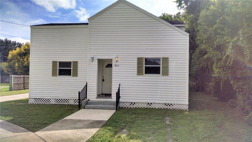 1830 AVENUE O, WINTER HAVEN, Florida 33880, ,Residential Income,For Sale,AVENUE O,B4900753